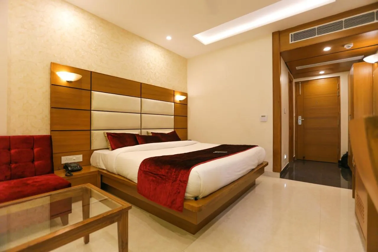 Hotel Coral Star Chandigarh 4*,  India
