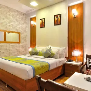 Hotel Solitaire - 10 Mins From Railway Station